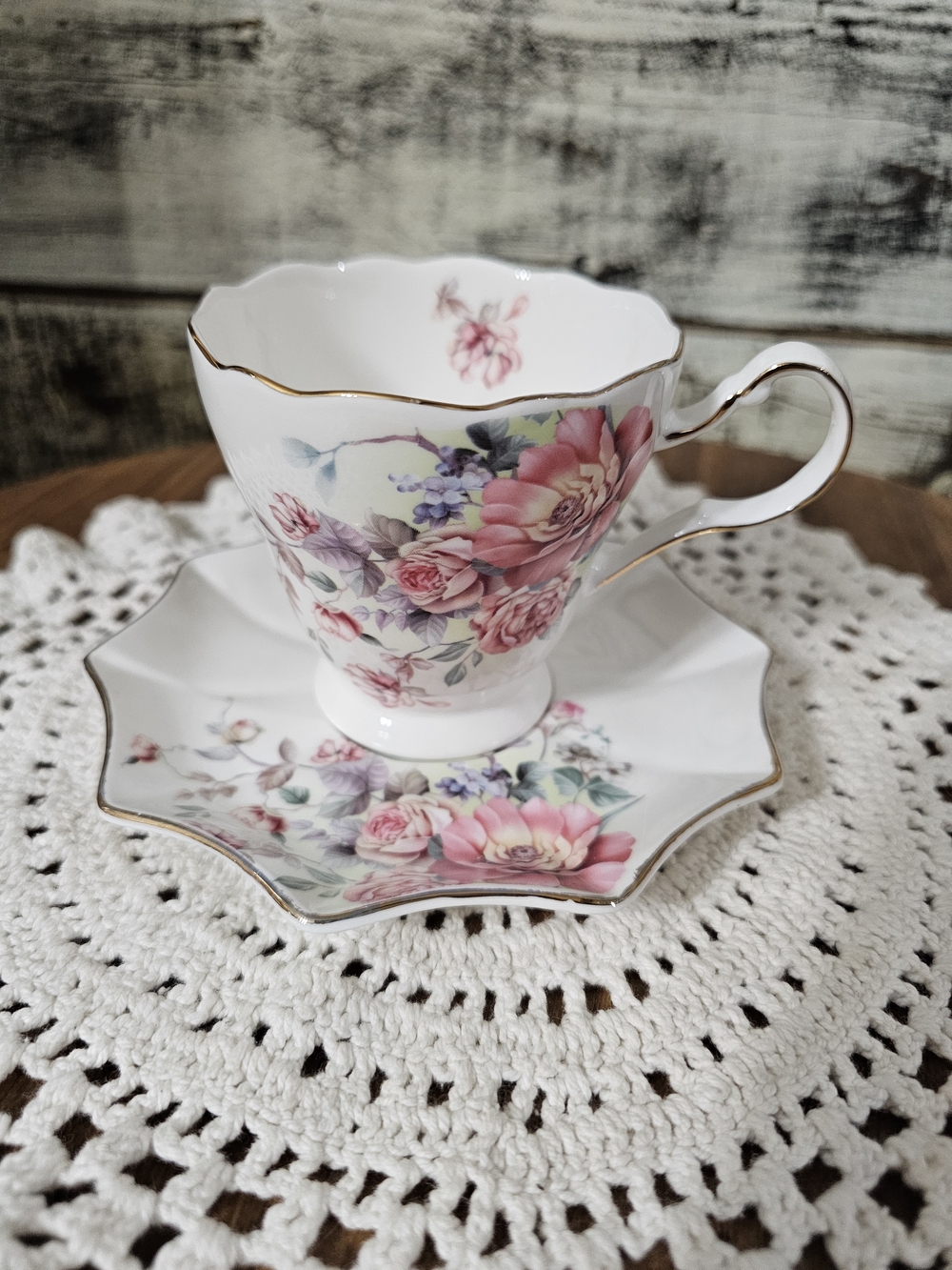 Elegant Pink Floral Teacup and Saucer - Classic Porcelain